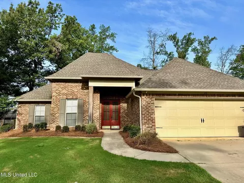 125 Trailbridge Xing, Canton, MS 39046