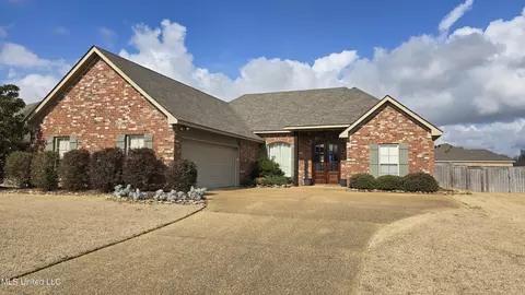 1944 E Ridge Cir, Madison, MS 39110