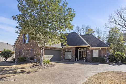 1911 E Ridge Cir, Madison, MS 39110