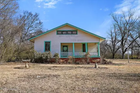 3594 N Liberty St, Canton, MS 39046