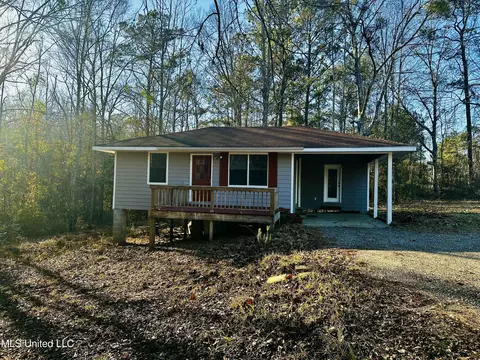 126 W Union Rd, Carriere, MS 39426