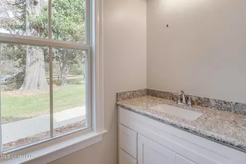 Bath - 706 Jones Ave, Wiggins, MS 39577 photo 4 of 4