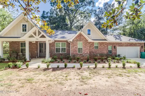 706 Jones Ave, Wiggins, MS 39577