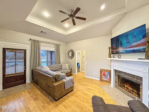 212 Pineleaf Cv, Brandon, MS 39047 photo 4