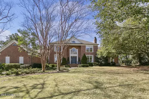 177 Saint Andrews Dr, Jackson, MS 39211