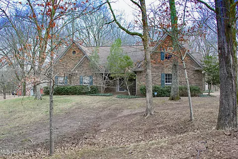1320 Wooten Rd, Nesbit, MS 38651