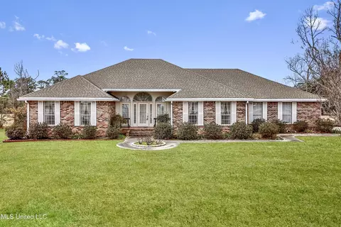 227 Fernwood Dr, Pass Christian, MS 39571