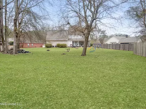 548 Arbor Dr, Madison, MS 39110 photo 3