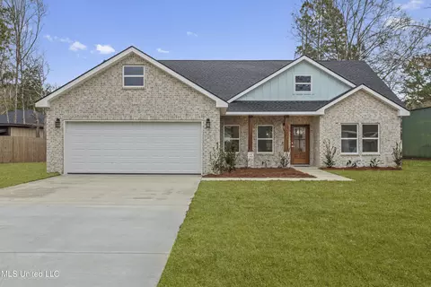 1351 Aubin Blvd, Gautier, MS 39553