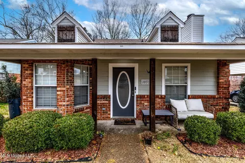 Exterior - 2031 Fox Hill Ln, Byram, MS 39272 photo 4 of 9