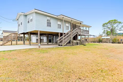 10087 New Mexico St, Bay Saint Louis, MS 39520