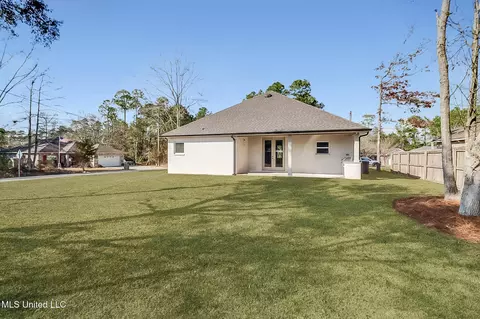 1080 Kalae Ct, Diamondhead, MS 39525 photo 3