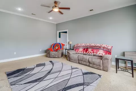 8817 Rivers End Rd, Moss Point, MS 39562 photo 6