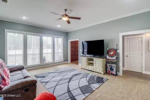 8817 Rivers End Rd, Moss Point, MS 39562 photo 8