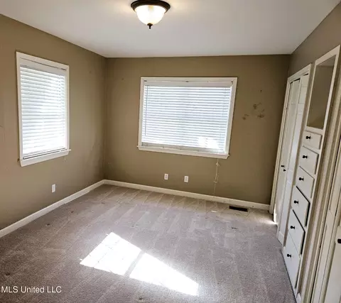 Bedroom - 4351 Forest Park Dr, Jackson, MS 39211 photo 3 of 3