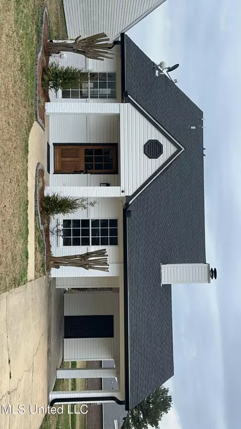 220 Village Cv, Pearl, MS 39208