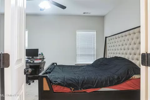 Bedroom - 302 Eagle View Dr, Senatobia, MS 38668 photo 4 of 4