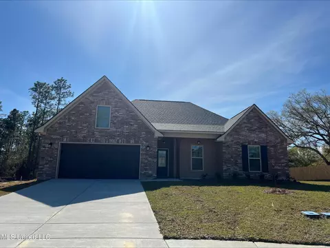 7268 S Aberdeen Dr, Pass Christian, MS 39571
