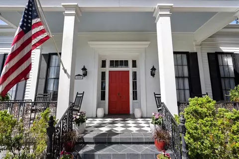 180 E Park Ave, Holly Springs, MS 38635