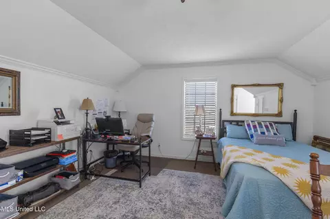 Bedroom - 914 Ratliff Ferry Rd, Canton, MS 39046 photo 7 of 8