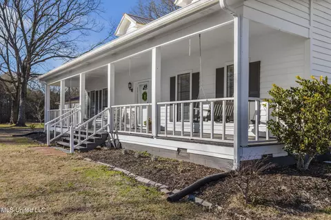 Exterior - 914 Ratliff Ferry Rd, Canton, MS 39046 photo 8 of 29