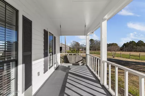Exterior - 914 Ratliff Ferry Rd, Canton, MS 39046 photo 11 of 29