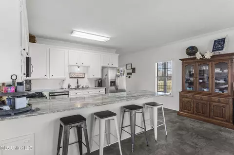 Kitchen - 914 Ratliff Ferry Rd, Canton, MS 39046 photo 2 of 4