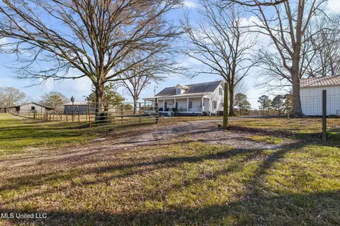 Exterior - 914 Ratliff Ferry Rd, Canton, MS 39046 photo 24 of 29