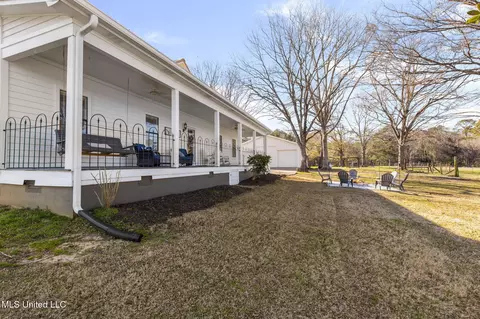 Exterior - 914 Ratliff Ferry Rd, Canton, MS 39046 photo 17 of 29