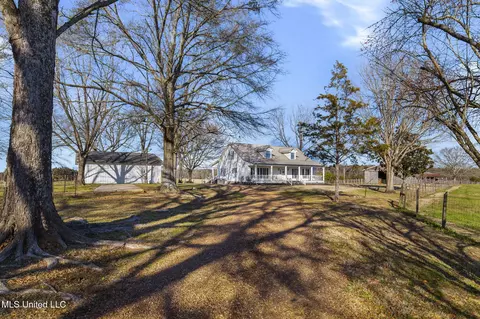 Exterior - 914 Ratliff Ferry Rd, Canton, MS 39046 photo 27 of 29