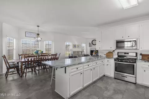 Kitchen - 914 Ratliff Ferry Rd, Canton, MS 39046 photo 4 of 4