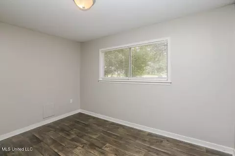 3301 Suncrest Dr, Jackson, MS 39212 photo 9