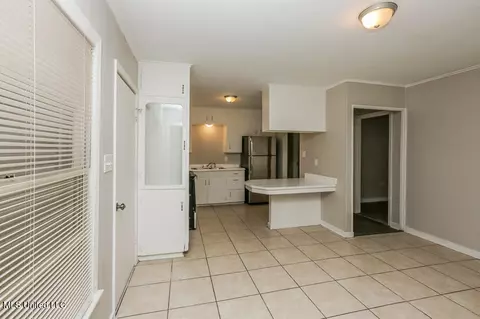 3301 Suncrest Dr, Jackson, MS 39212 photo 6