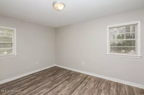 3301 Suncrest Dr, Jackson, MS 39212 photo 7