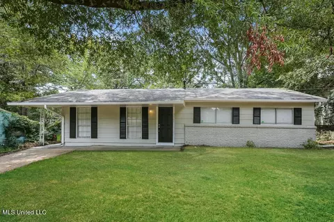 3301 Suncrest Dr, Jackson, MS 39212 photo 1