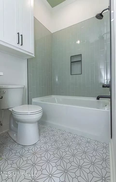 Bath - 265 Bronson Bnd, Flowood, MS 39232 photo 7 of 8