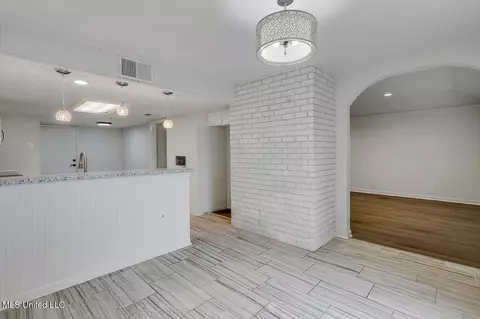 Other - 210 Old Oak Cir, Brandon, MS 39042 photo 3 of 10