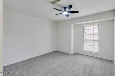 Bedroom - 210 Old Oak Cir, Brandon, MS 39042 photo 3 of 3