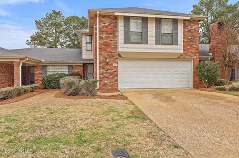 Exterior - 210 Old Oak Cir, Brandon, MS 39042 photo 3 of 7