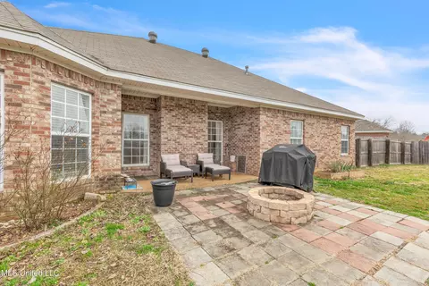 Exterior - 156 Appleridge Dr, Brandon, MS 39047 photo 3 of 5