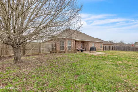 Exterior - 156 Appleridge Dr, Brandon, MS 39047 photo 5 of 5