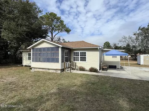 109 Church St, Long Beach, MS 39560