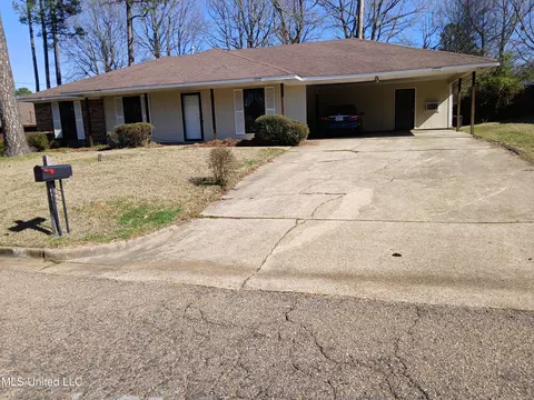6180 Floral Dr, Jackson, MS 39206 photo 1
