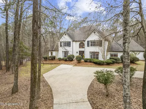 Exterior - 174 Hunt Cir, Madison, MS 39110 photo 2 of 21