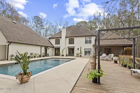 Exterior - 174 Hunt Cir, Madison, MS 39110 photo 19 of 21