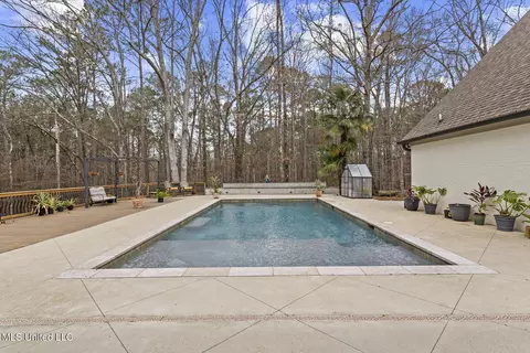 Exterior - 174 Hunt Cir, Madison, MS 39110 photo 15 of 21