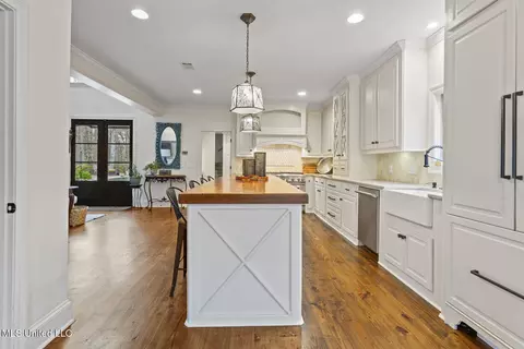 Kitchen - 174 Hunt Cir, Madison, MS 39110 photo 1 of 6