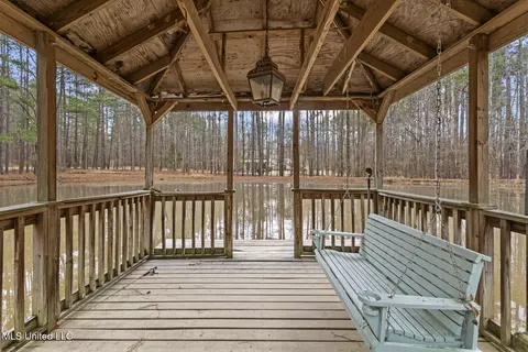Exterior - 174 Hunt Cir, Madison, MS 39110 photo 10 of 21