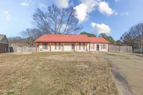 3720 Ramblewood Dr, Horn Lake, MS 38637