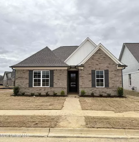 623 Sunflower St, Nesbit, MS 38651